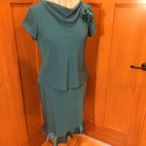 2-Piece Green Dress w Draped Neckline & Flared Hem